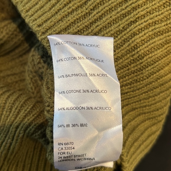 Sweater - Picture 9 of 10